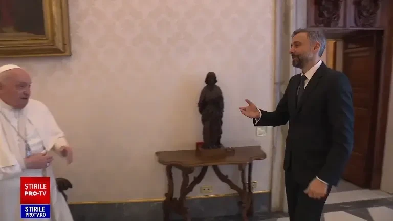 Papa Francisc a căzut în reședința sa din Vatican. A suferit o contuzie la antebraț. „Biserica se conduce cu mintea”