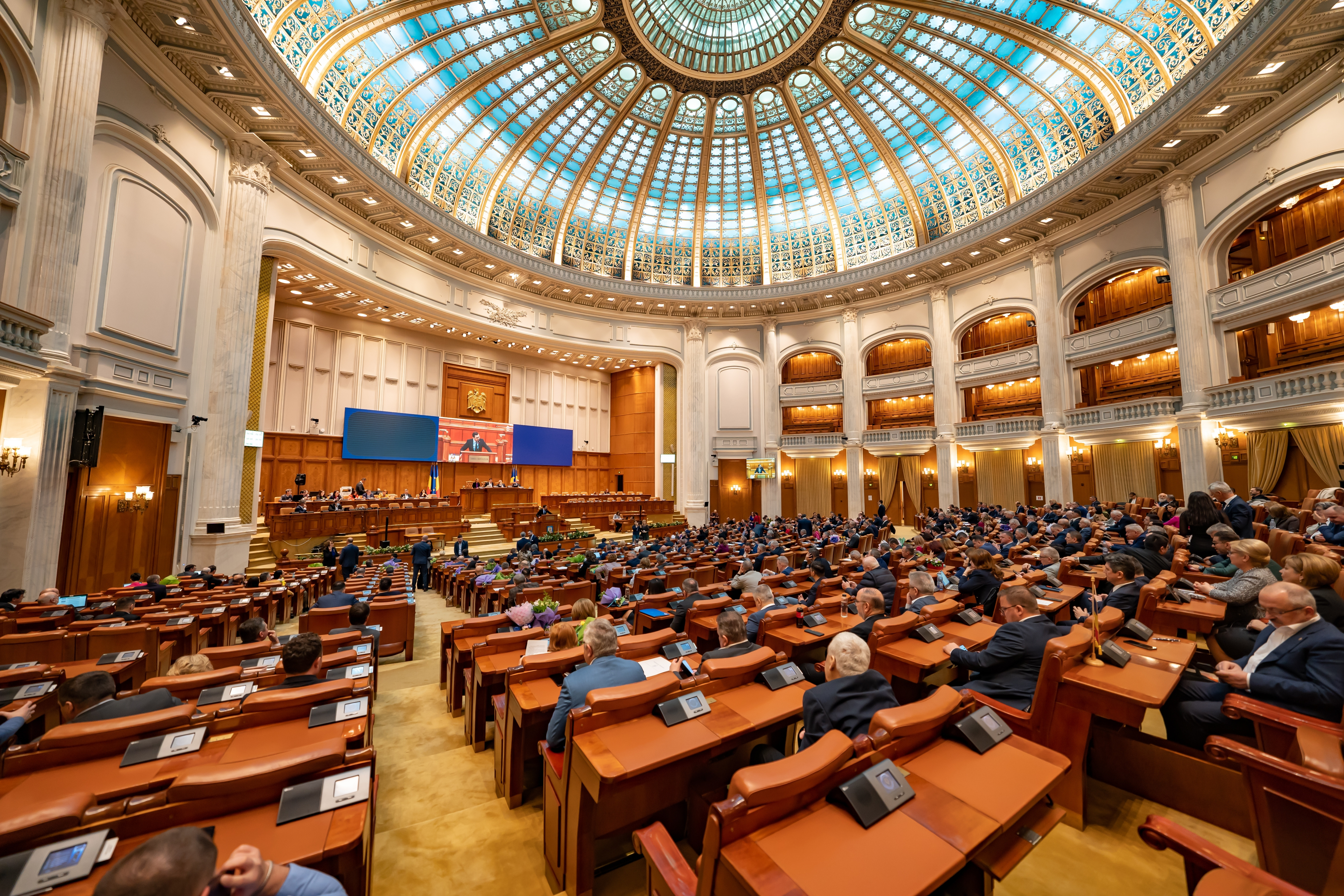 Ordonanţa „trenuleţ”, adoptată tacit în Senat. Măsurile fiscale au trecut fără să fie supuse la vot