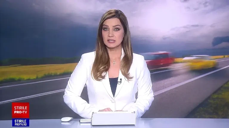 Șoferul unei mașini de pompe funebre a pierdut mortul pe drum. Cadavrul a rămas pe șosea