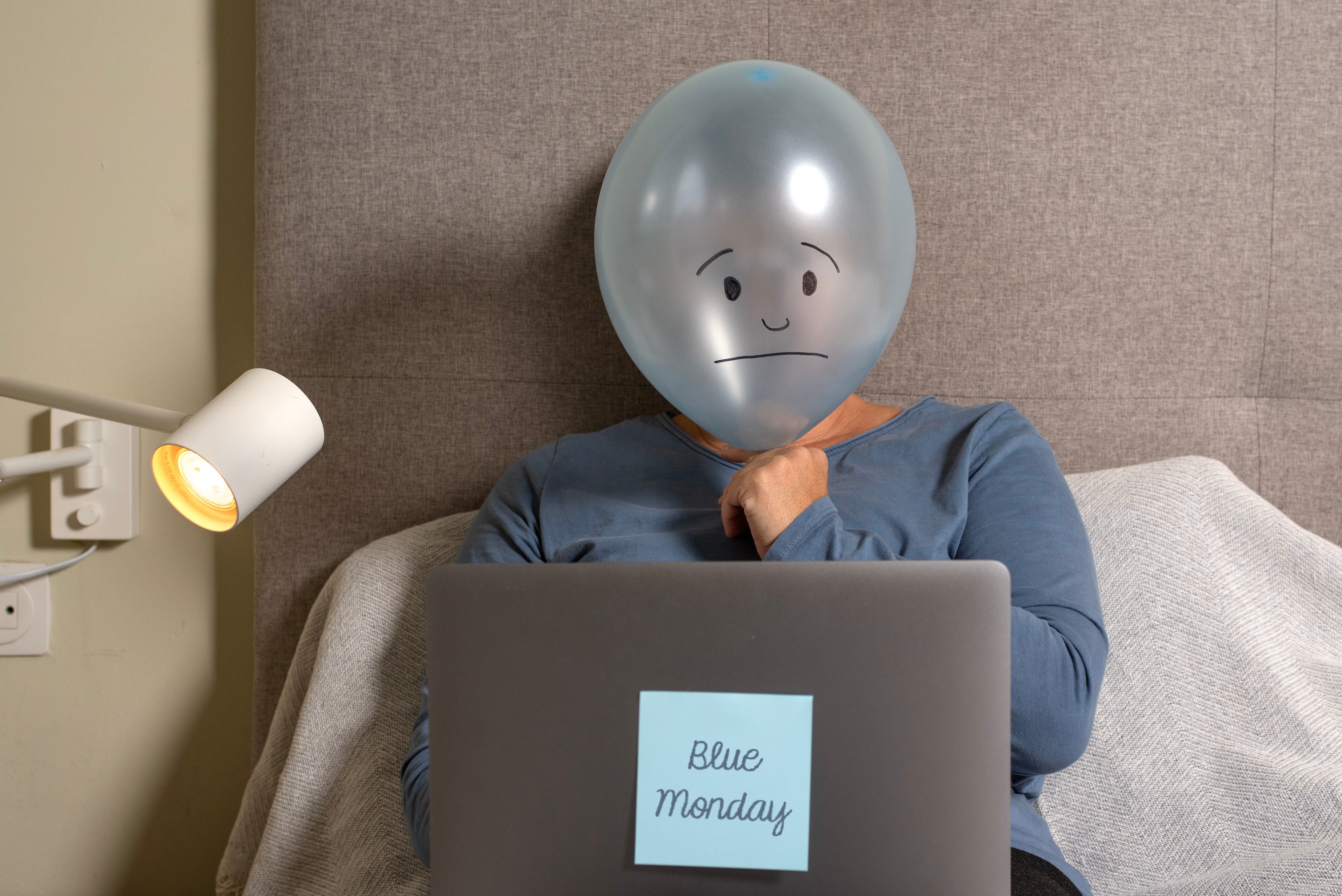 Blue Monday, cea mai tristă zi a anului din cauza banilor. Aplicațiile gratuite care te ajută să-ți drămuiești finanțele