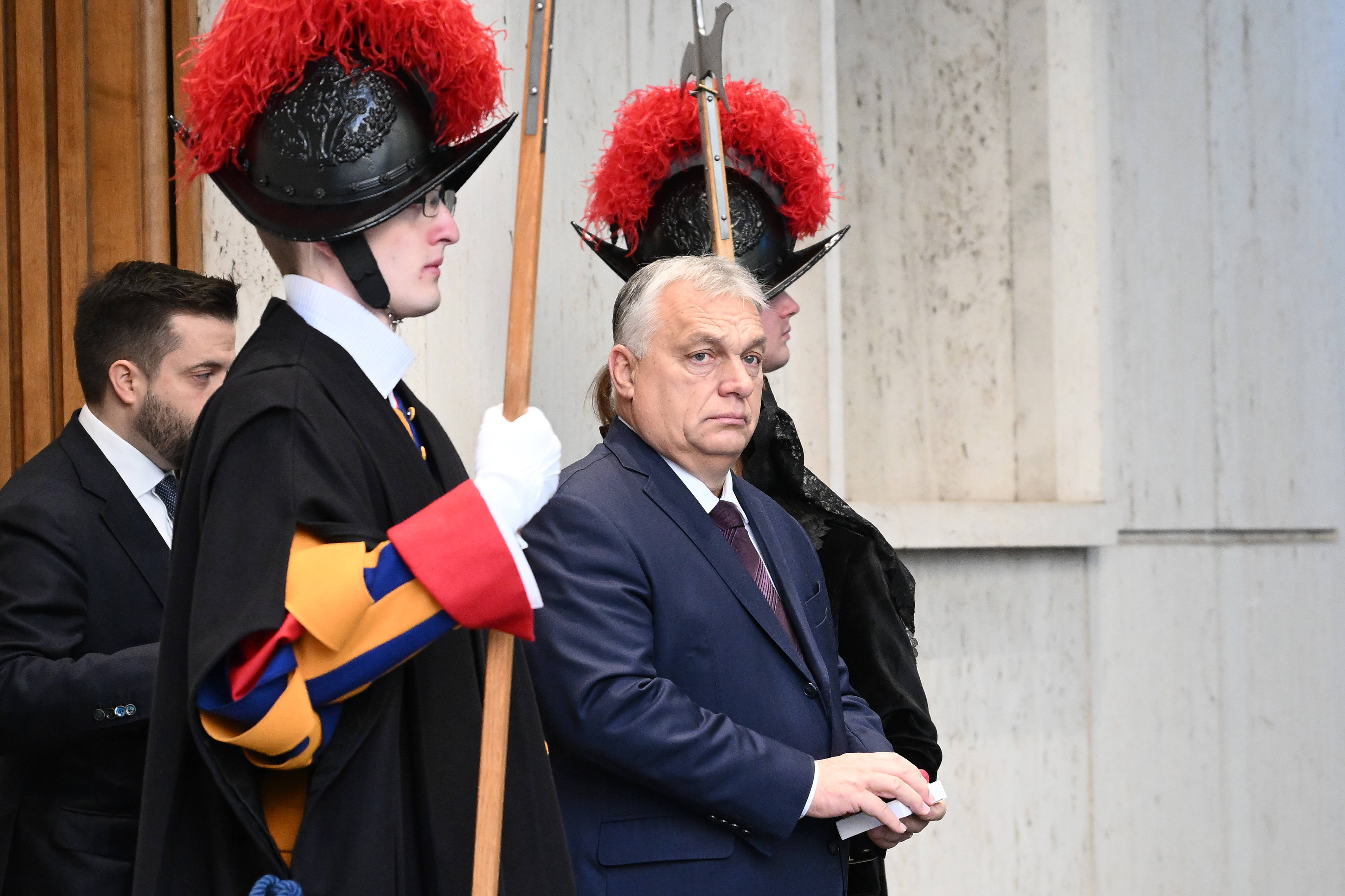 Viktor Orban promite măsuri drastice împotriva presei şi ONG-urilor într-un discurs presărat cu teorii ale conspiraţiei