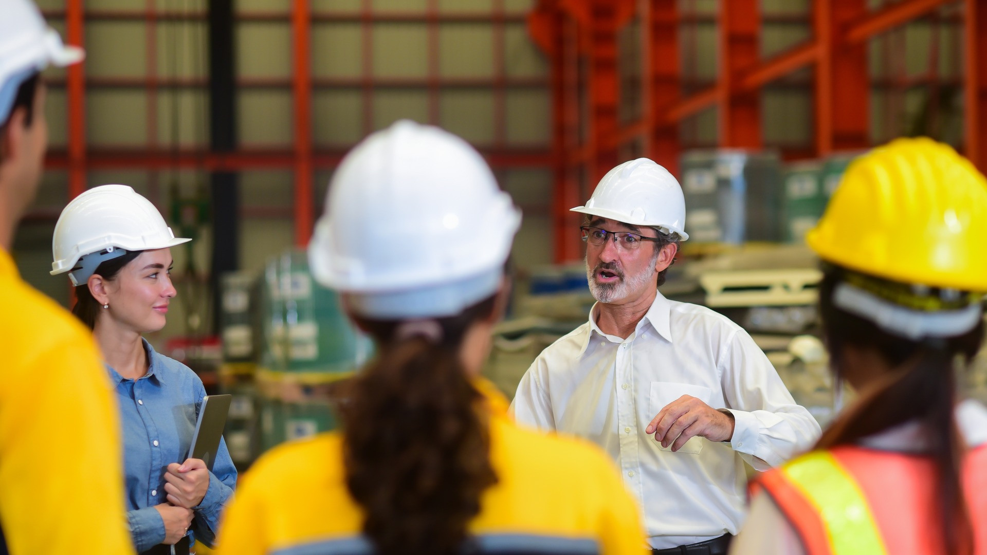 Chinezii renunță la o investiție de zeci de milioane de euro în România, după 4 ani. Sute de angajați vor fi concediați