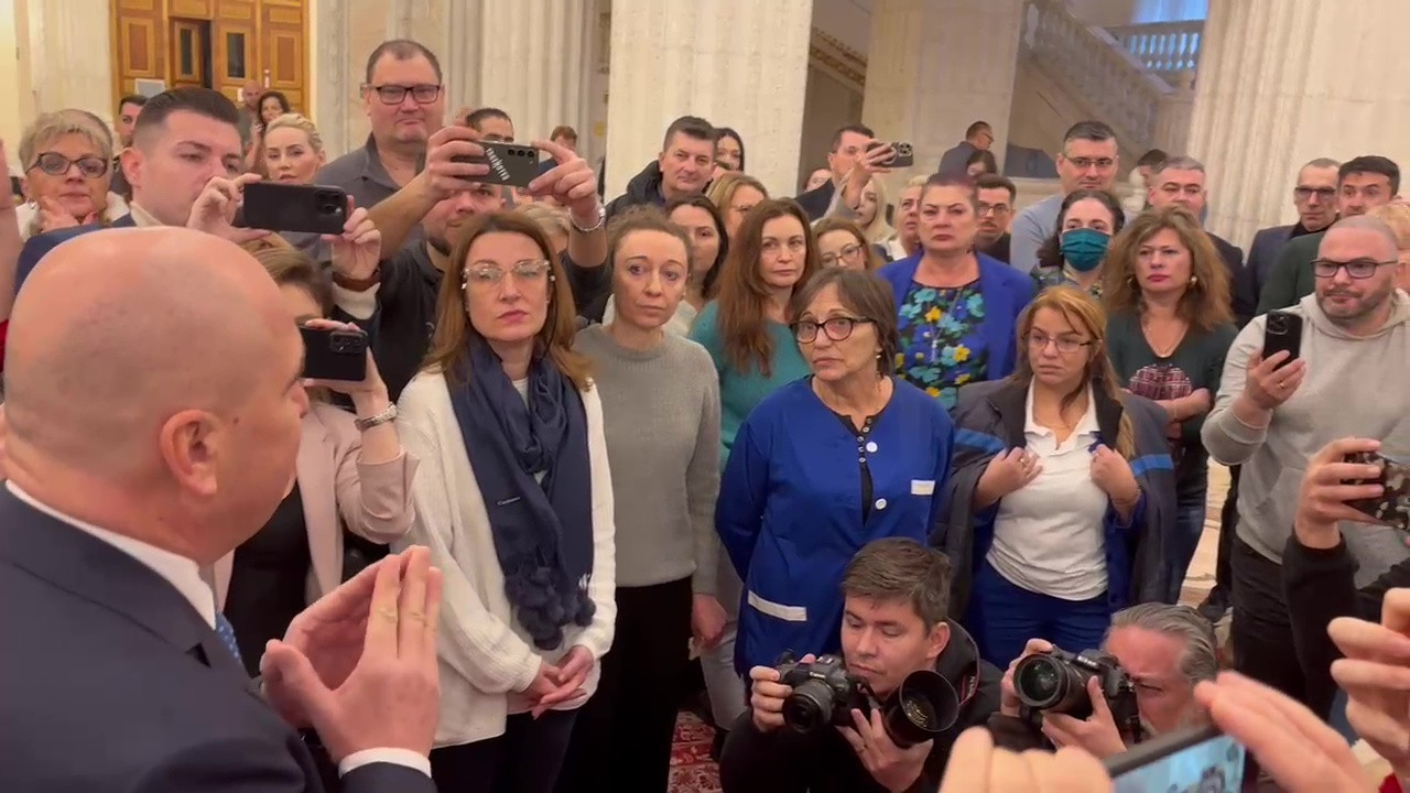 „Marea restructurare” de la Senat, în cifre. Cât a reușit Ilie Bolojan să taie din cheltuieli, anual