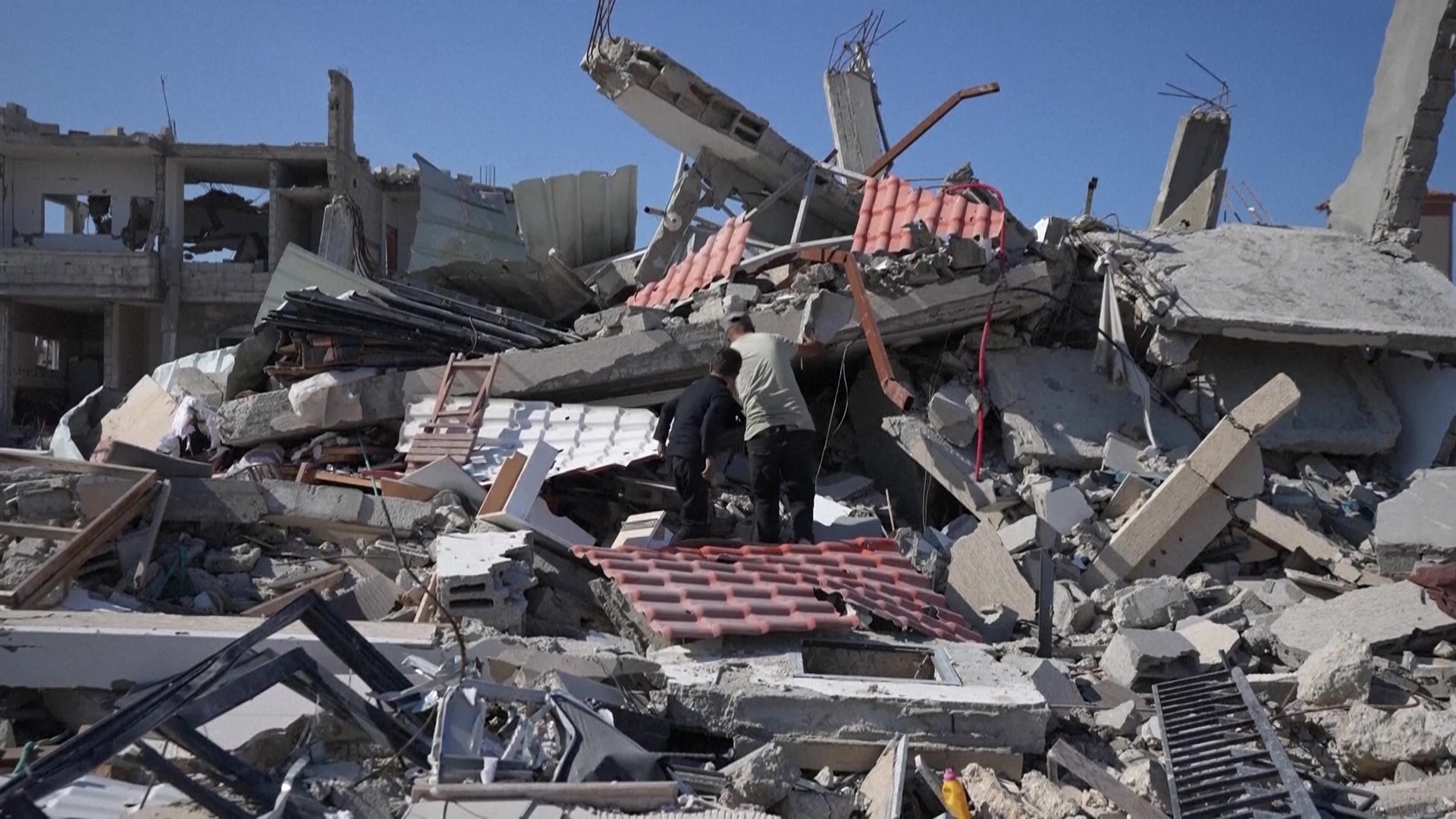 Trump propune ca Iordania și Egiptul să primească mai mulți palestinieni din Gaza. Un „şantier de demolare”