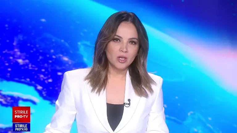 Incident pe un șantier din Cluj-Napoca. O macara de peste 10 metri s-a prăbușit pe o stradă intens circulată