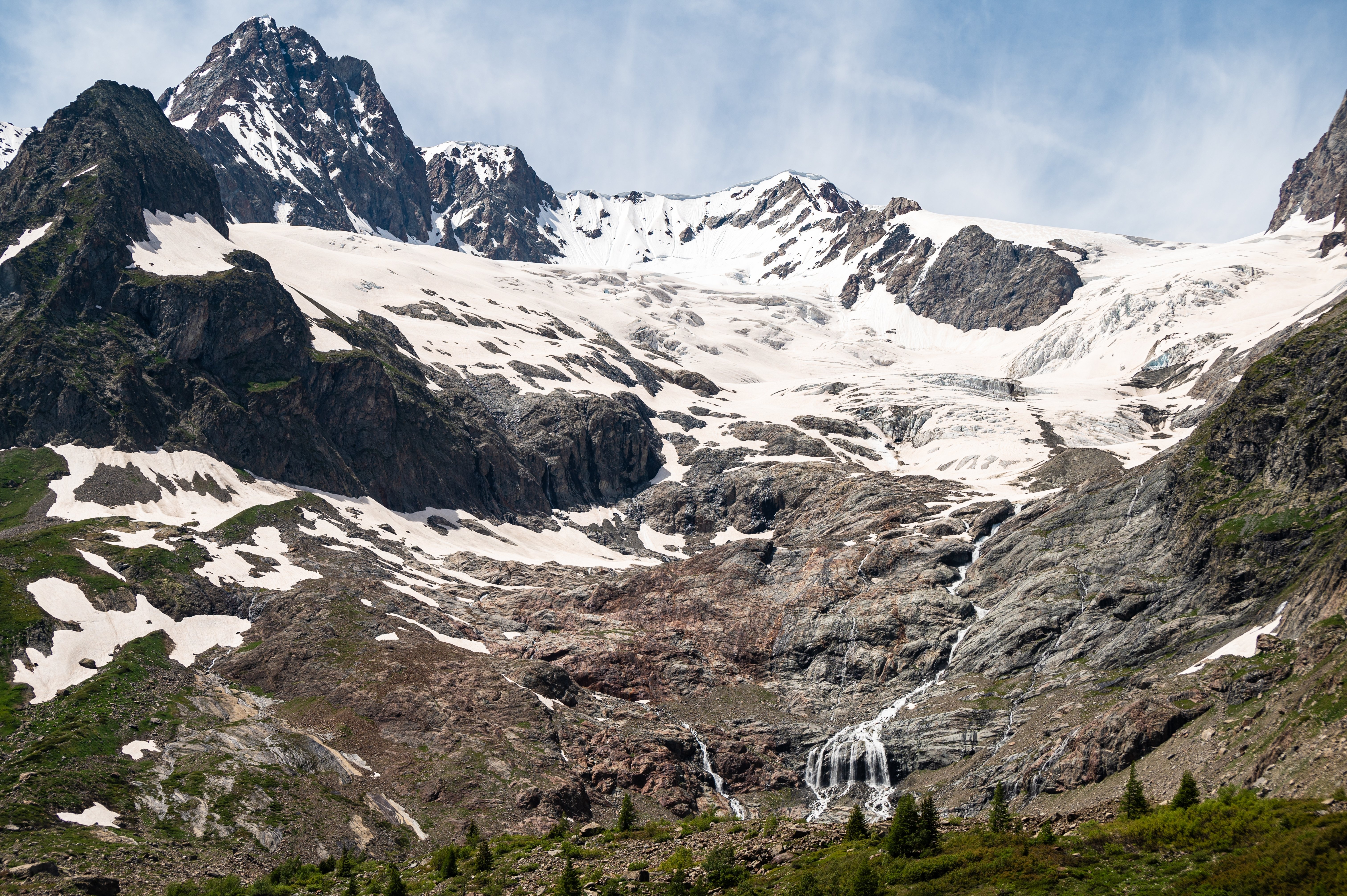 Tour du Mont Blanc, Elveția, Italia și Franța