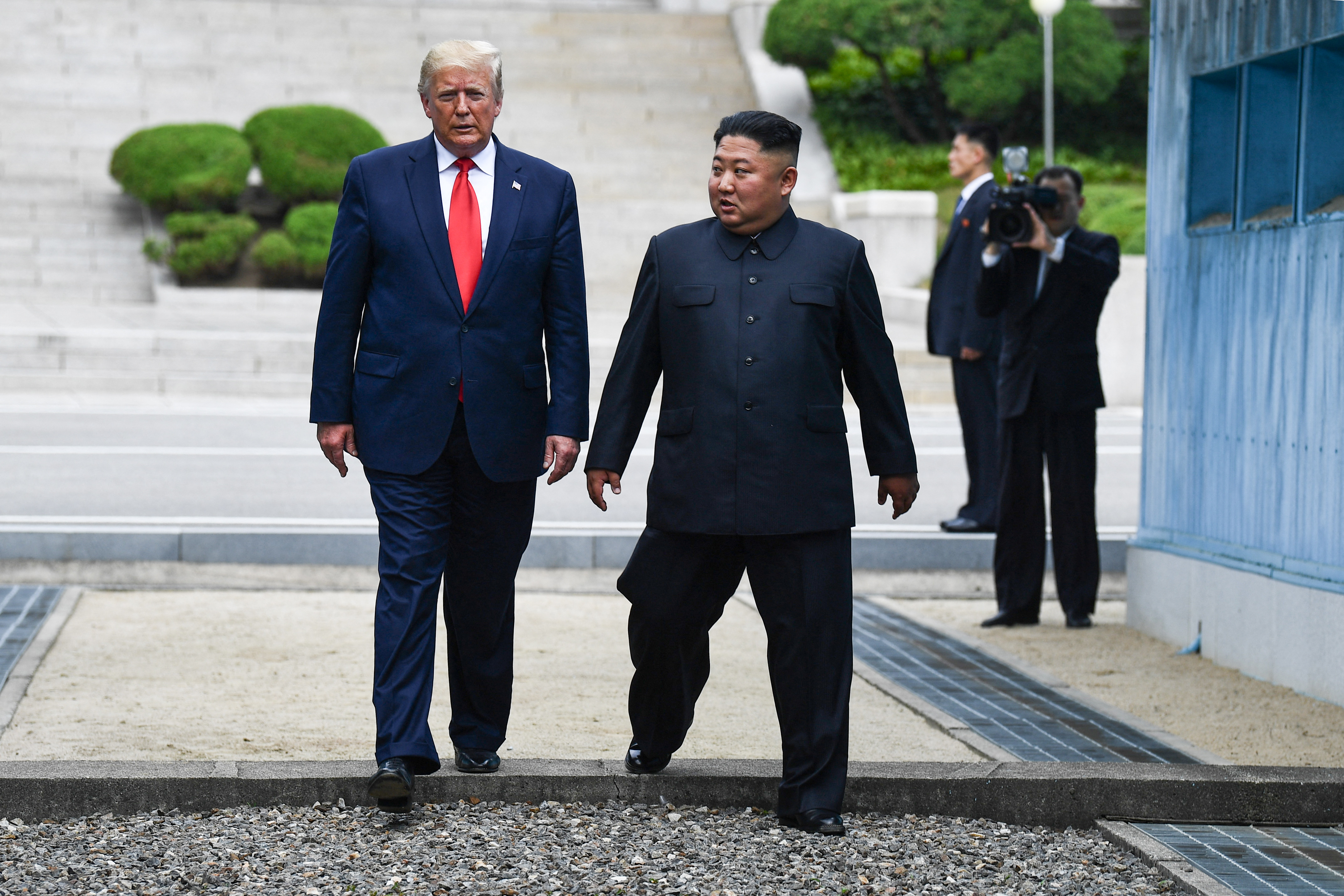 Donald Trump își dorește să restabilească legăturile cu liderul nord-coreean Kim Jong Un. „Un tip inteligent”