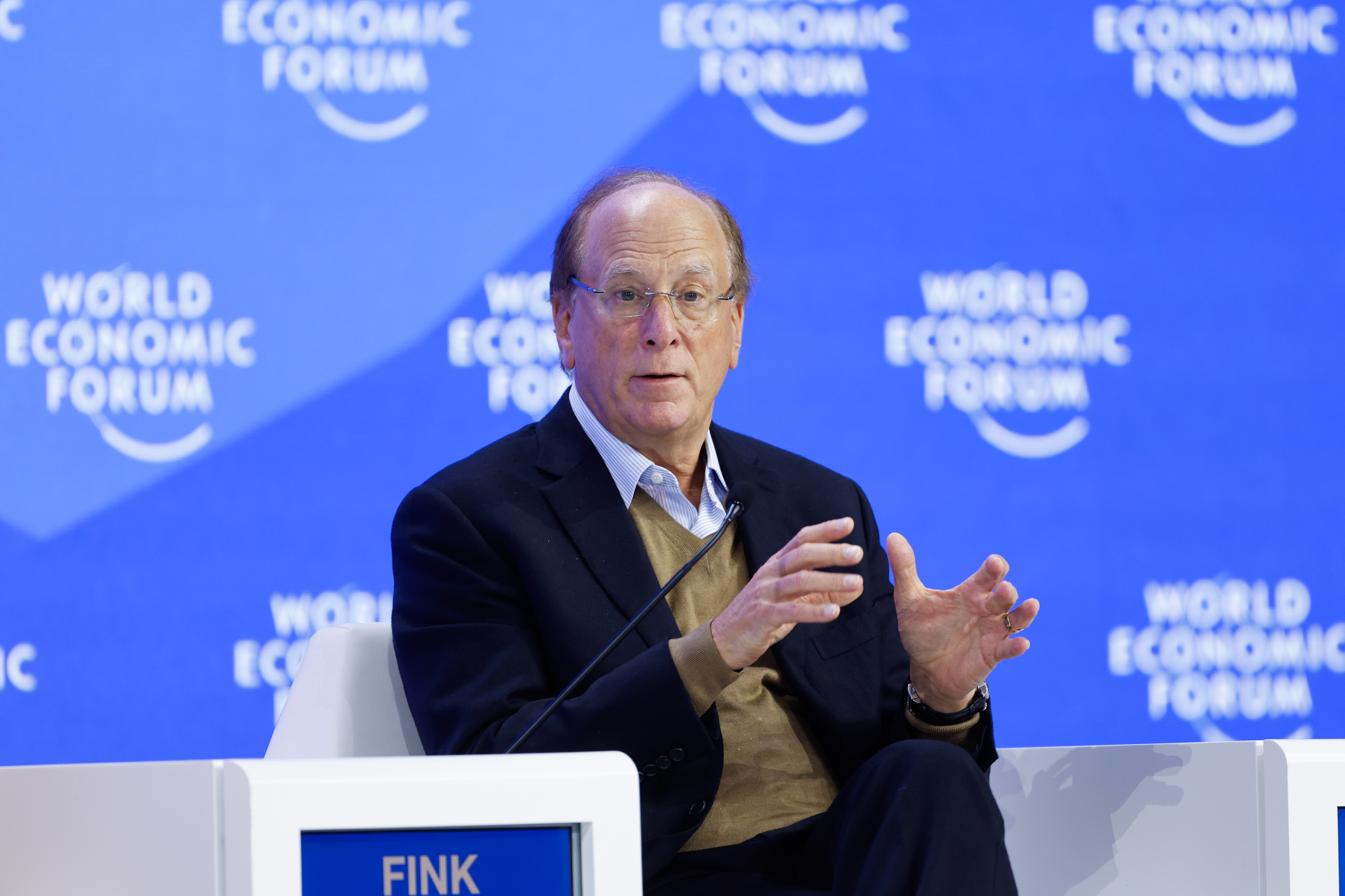 Larry Fink, gata să aducă investițiile americane în Europa. Șeful BlackRock crede că europenii sunt prea „pesimiști”