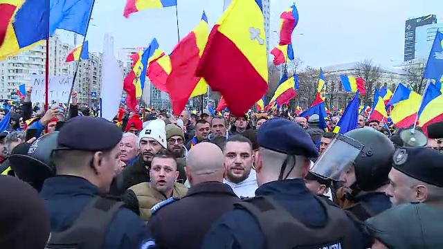 Un susţinător al lui Georgescu a fost condamnat pentru lovirea unui jandarm la protestul ”turul 2 înapoi” din februarie