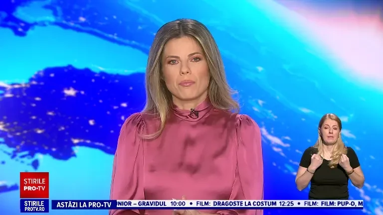 Remorca unui camion a luat foc din senin, în mers, pe centura Drobetei. Pompierii nu știu de la ce a pornit incendiul