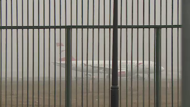 Ceața care a acoperit România a paralizat traficul aerian și maritim. Porturi închise și curse redirecționate sau întârziate