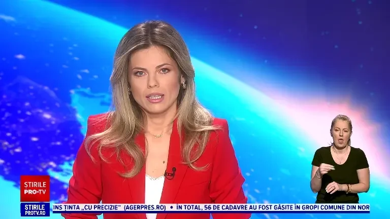 Momentul în care un șofer a pierdut controlul mașinii și a lovit patru autoturisme parcate. VIDEO