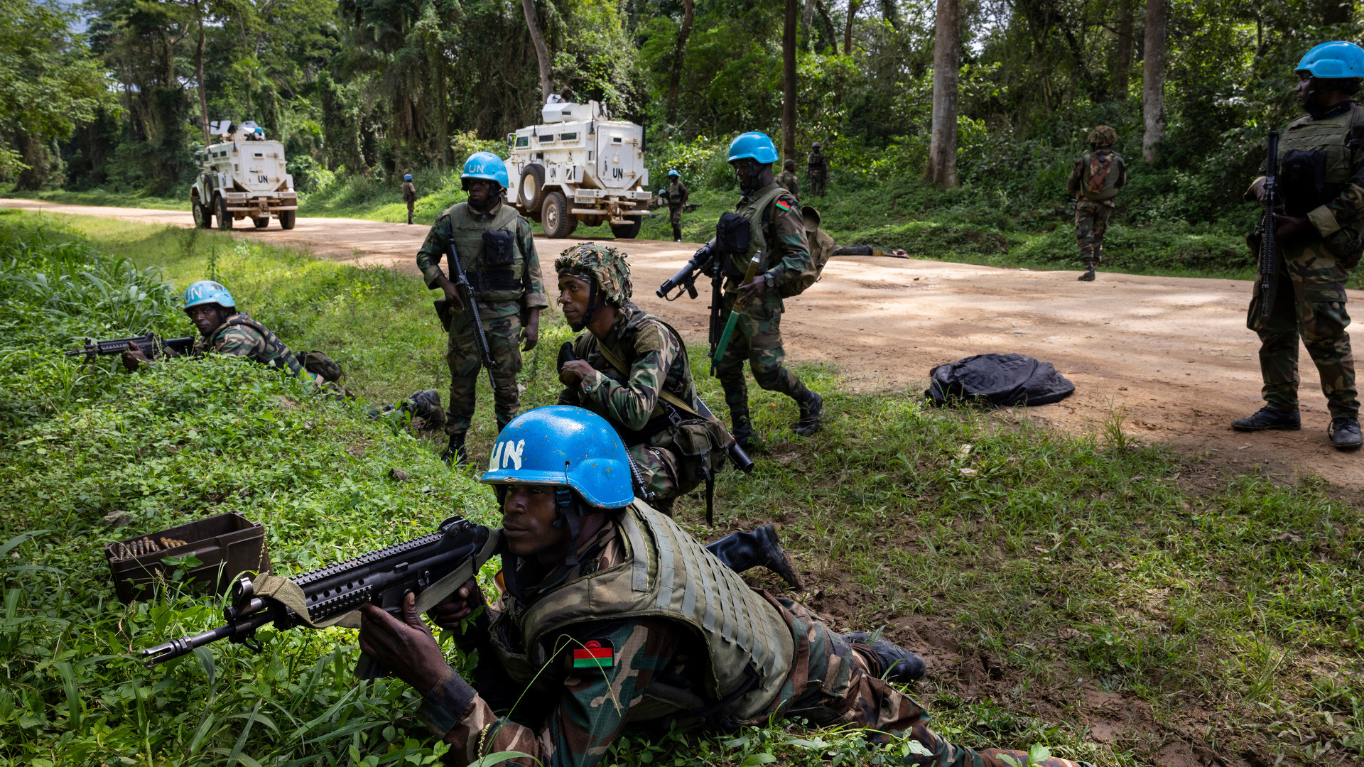 Cetățeni români, blocați în mijlocul luptelor din Congo. MAE: „Situaţia din teren este extrem de volatilă şi periculoasă”