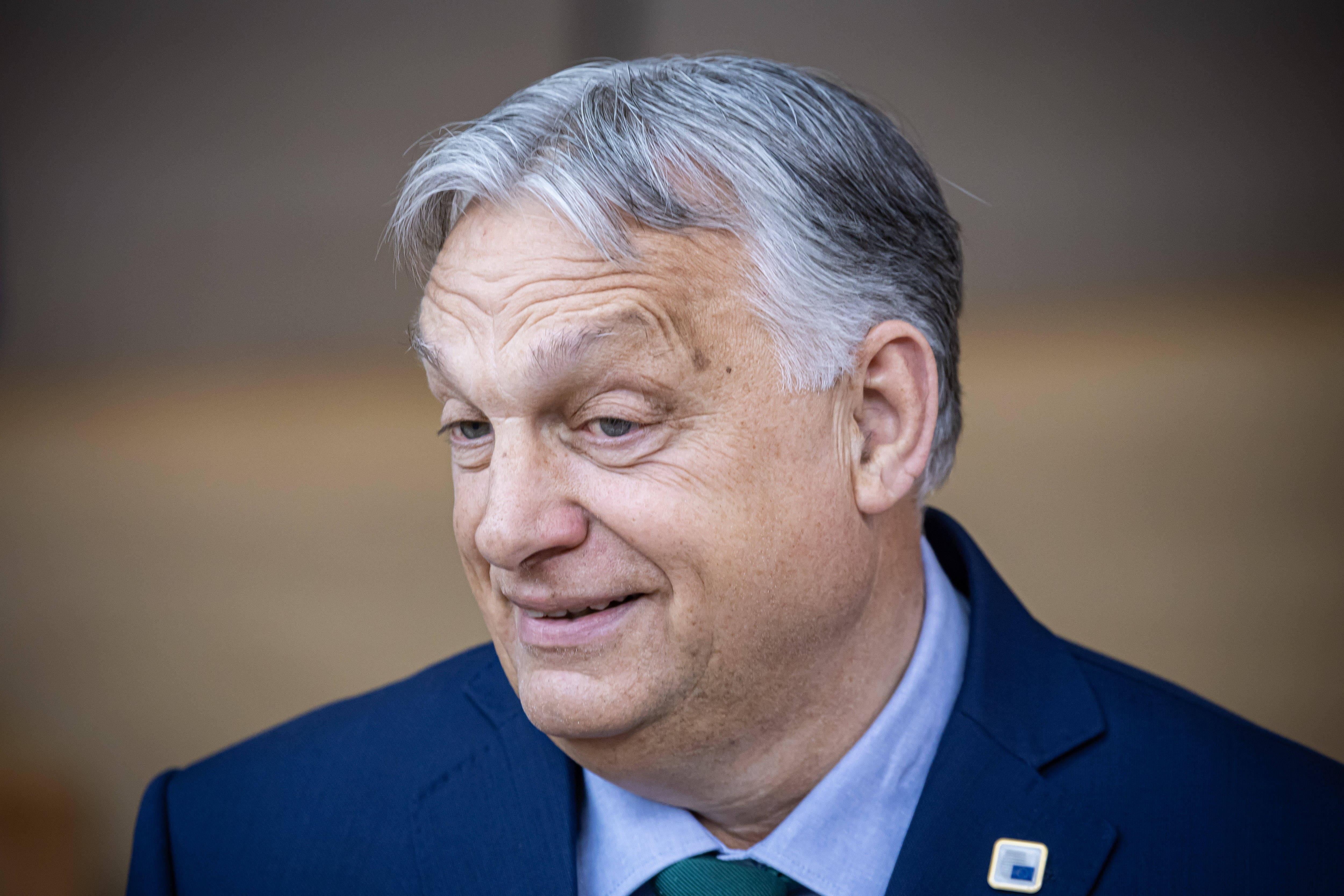 SUA ridică sancţiunile împotriva unui apropiat al premierului Orban. ”Un semn clar că vântul bate altfel la Washington”