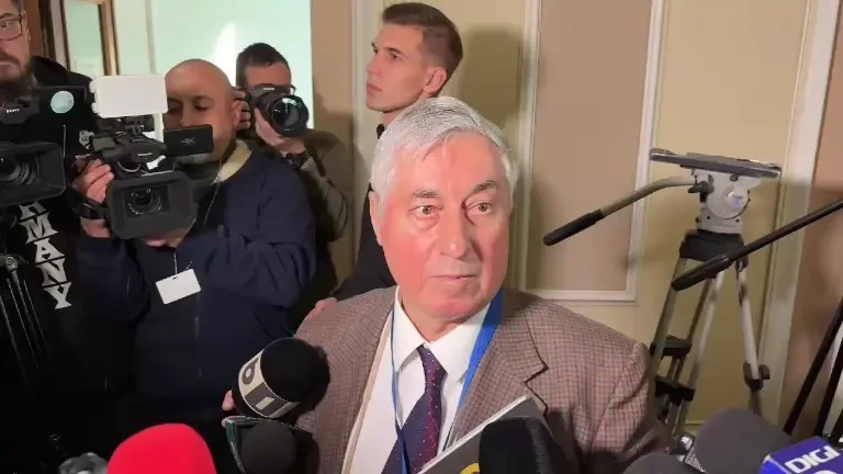 Tezaurul furat. Directorul Muzeului Naţional de Istorie: ”Nu înțeleg ce s-a întâmplat cu acele vitrine, care erau incasabile”