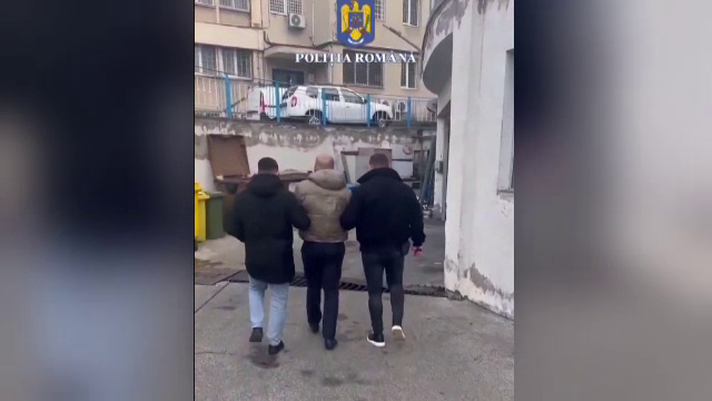 Angajatul unei săli de jocuri din Brăila a scos toți banii din aparate și i-a jucat din nou, sperând să se îmbogățească