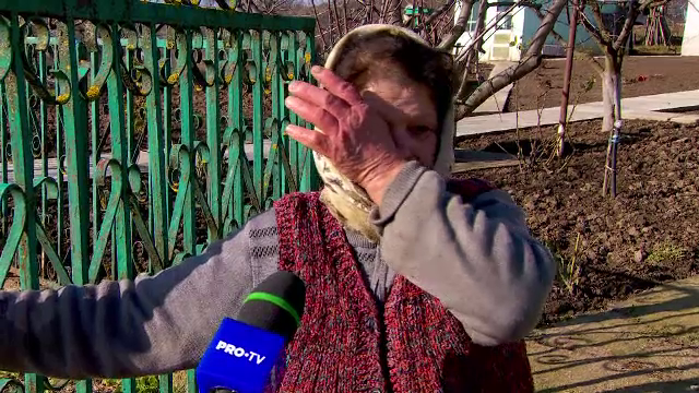 Un bătrân de 92 de ani din Iași este în stare gravă după ce i-a sărit în aer bucătăria. Bucăți din perete au căzut peste el