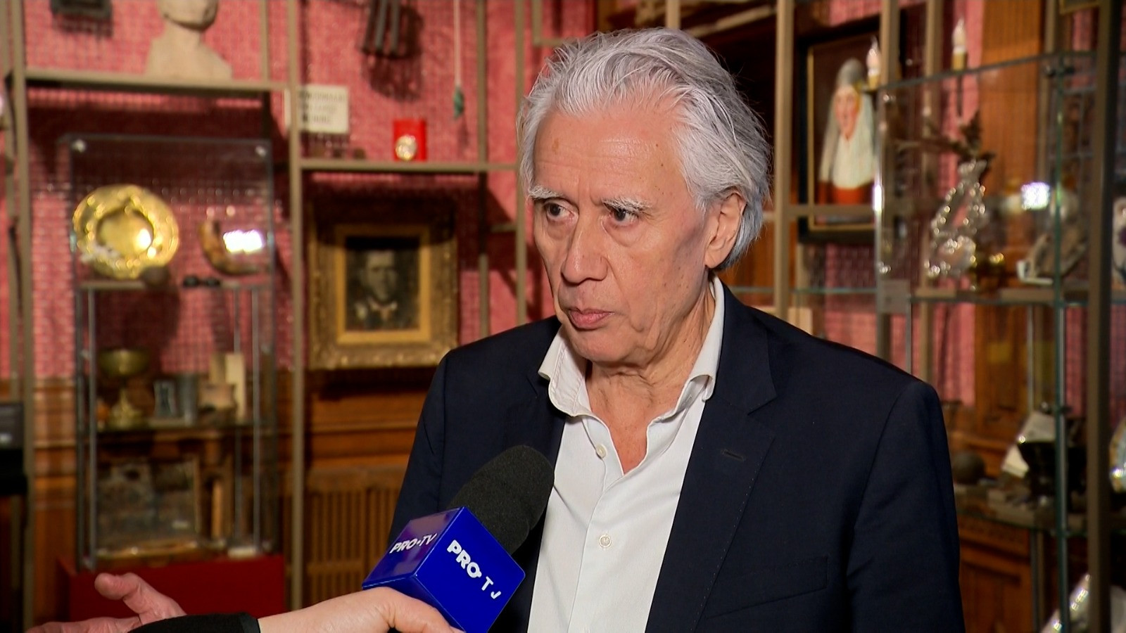 Directorul Muzeului Drents din Assen, interviu pentru Știrile ProTV: „Le cer hoților să aducă aurul înapoi”