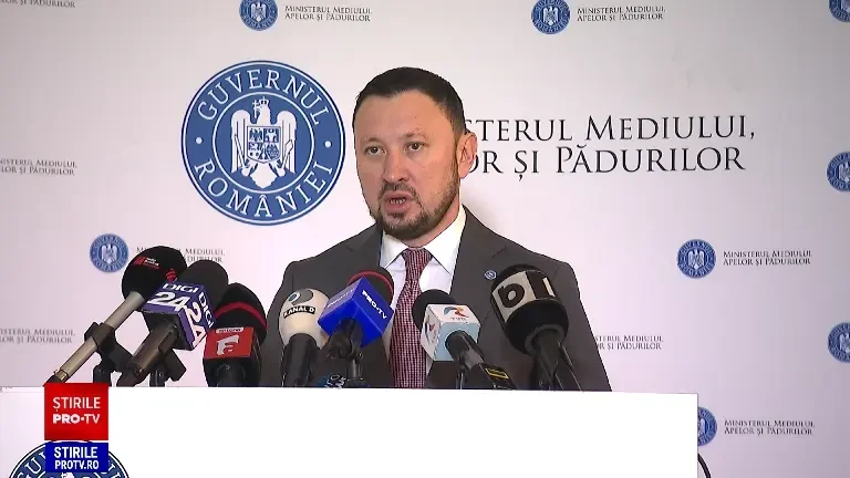 Șeful Romsilva își apără salariul de 44.000 de lei brut: „E conform legislației în vigoare”. Fechet cere tăierea bonusurilor