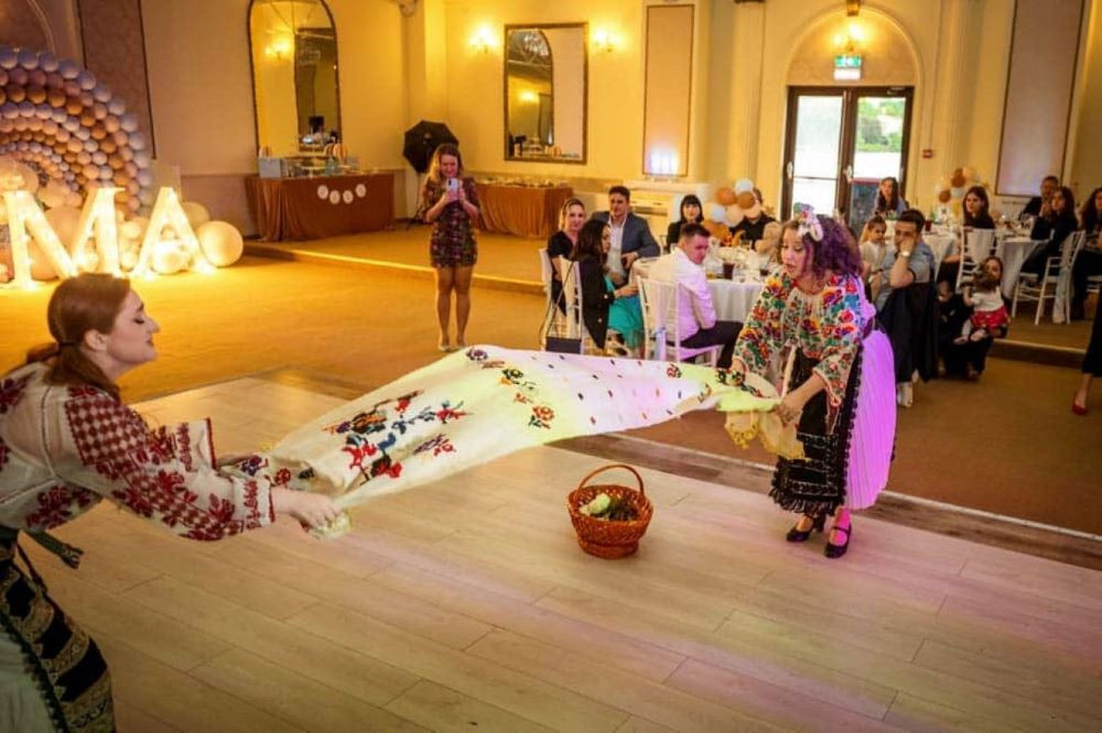 (P) Rolul ursitoarelor în ritualurile de botez