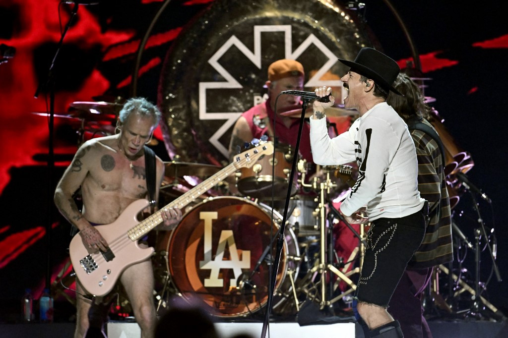 Concert caritabil în Los Angeles. Mari artiști ai planetei au cântat pentru cei rămași fără case în incendiile din California