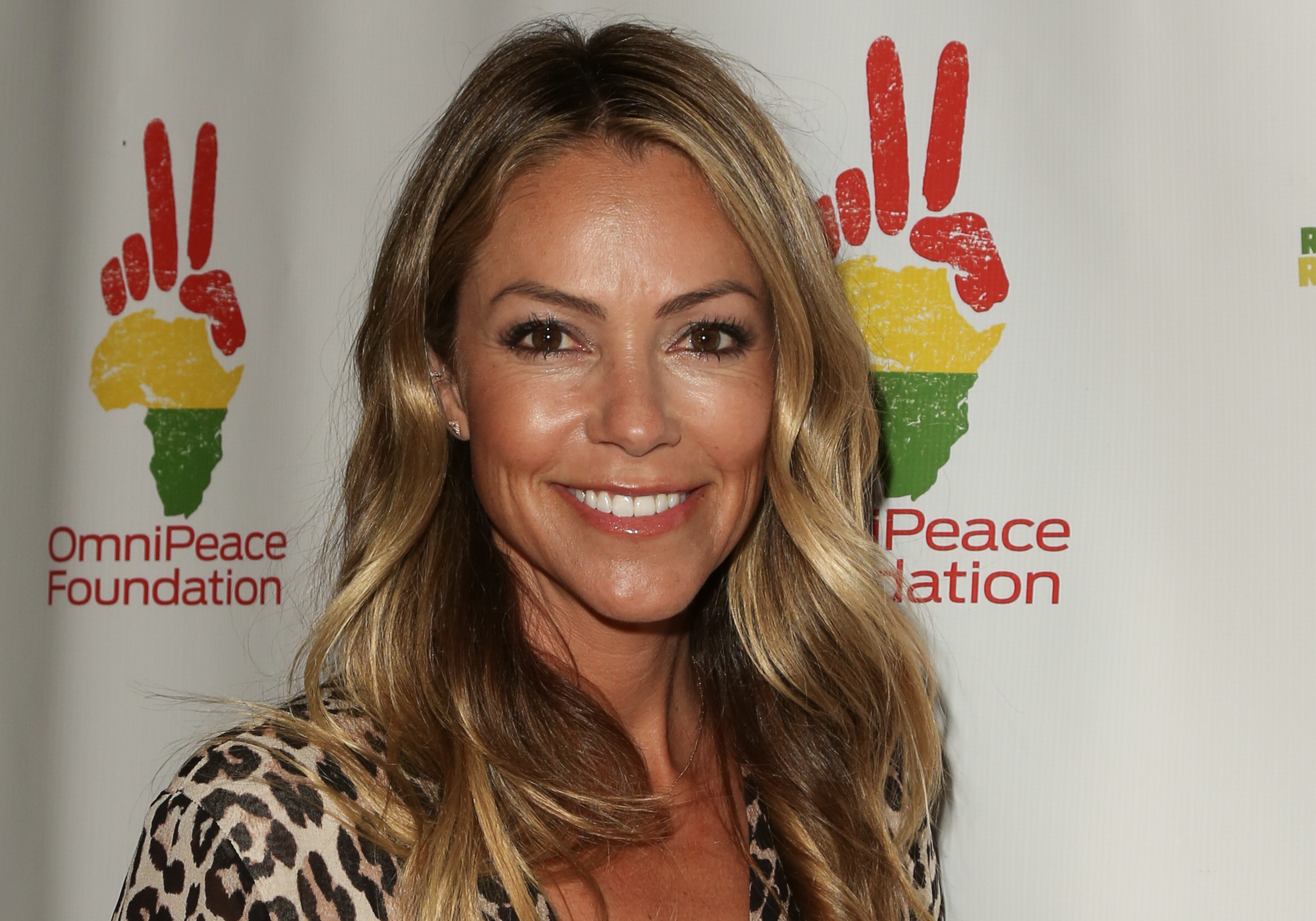 Christine Baumgartner, fosta soție a lui Kevin Costner, s-a logodit cu un prieten al actorului. FOTO