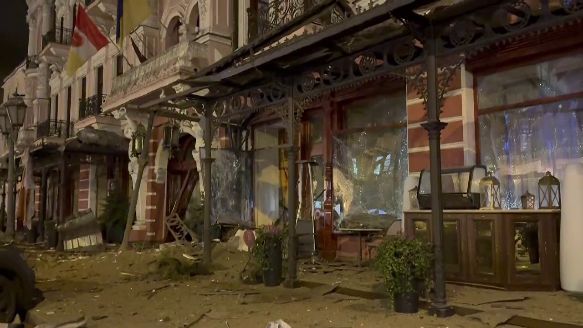 Rușii au distrus cu rachete balistice o clădire istorică din Odesa. Invadatorii au folosit muniție cu dispersie