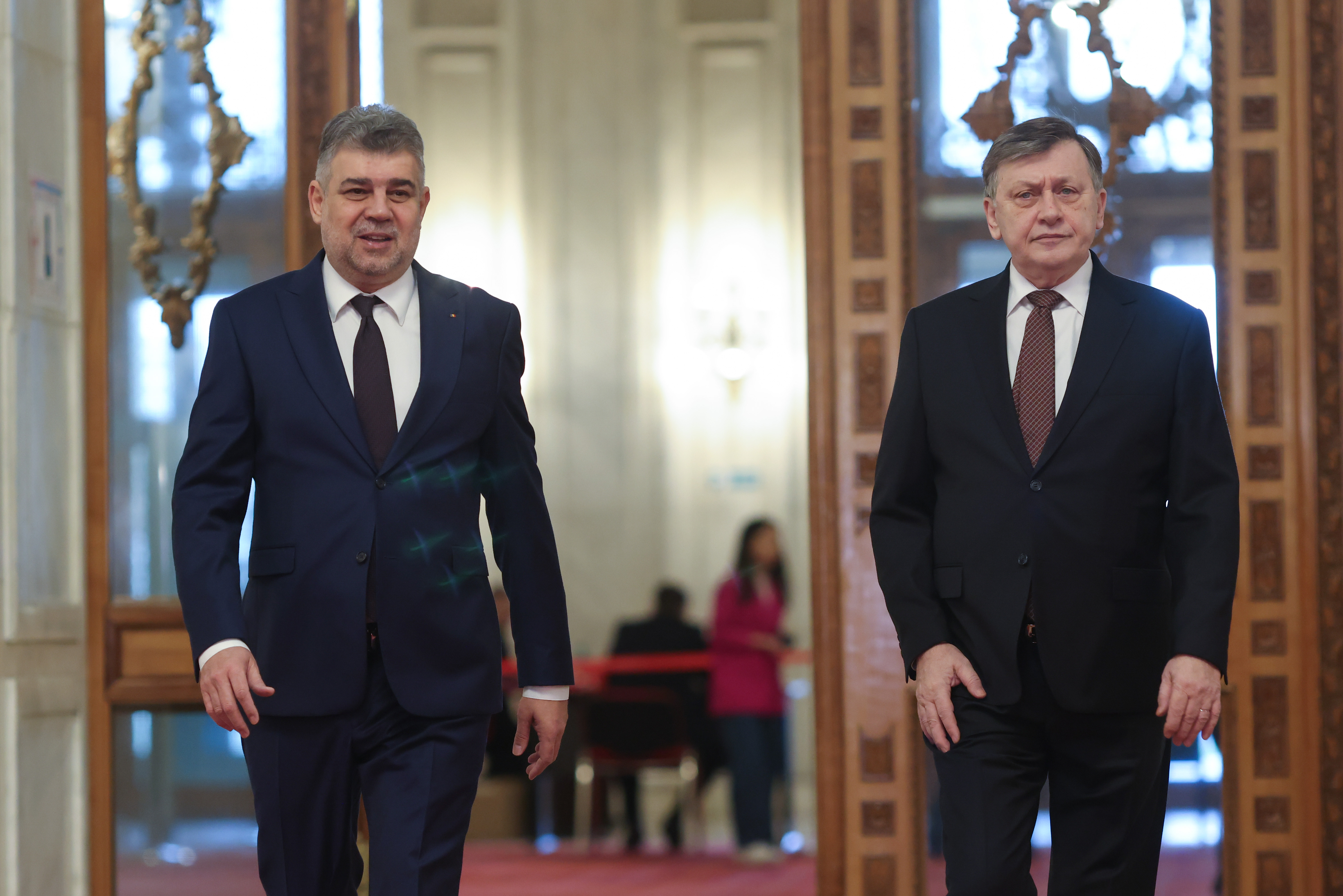 Crin Antonescu și Marcel Ciolacu: ”Când vorbim despre familie, nu poate fi formată decât între un bărbat şi o femeie. Punct”