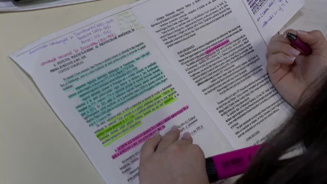 Profesorii de istorie, geografie, chimie și latină nu sunt de acord ca disciplinele lor să piardă statutul obligatoriu