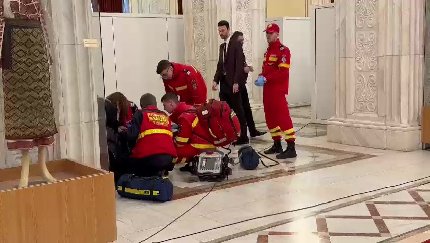 VIDEO. Incident la Parlament. O deputată AUR a leșinat în timp ce ministrul Finanțelor explica împărțirea banilor la buget