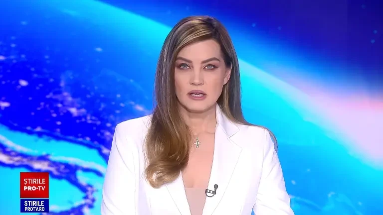 Flăcări uriașe au distrus un depozit de cauciucuri din județul Suceava