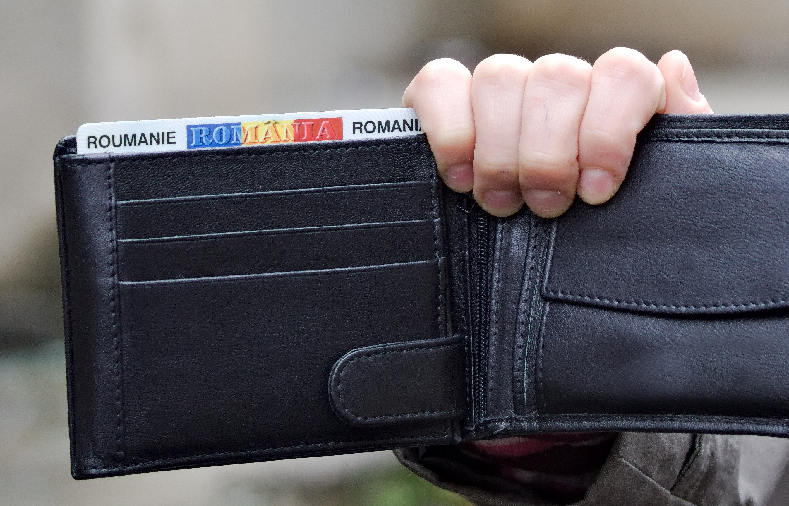 Vom avea o nouă Carte Electronică de Identitate. Când se emite și când se va pune în circulație la nivel național