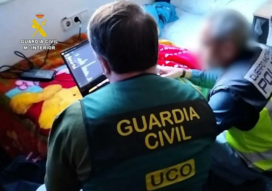 Un hacker care a ţintit NATO şi armata americană a fost arestat în Spania. Ar fi comis peste 40 de atacuri cibernetice. VIDEO