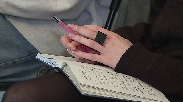 Despre dragoste, intimitate și abuz la tinerii „din ziua de azi”. Ce își dorește Generația Z de la relațiile de cuplu