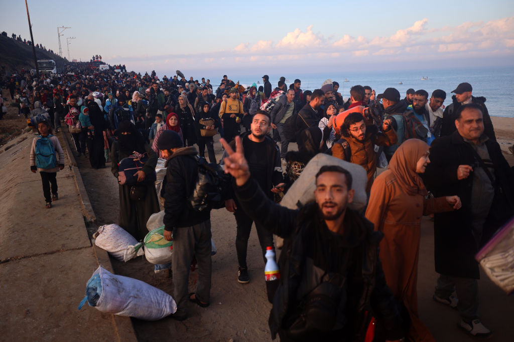 Controverse în jurul planului Trump pentru Fâșia Gaza. Strămutarea palestinienilor ar echivala cu o epurare etnică