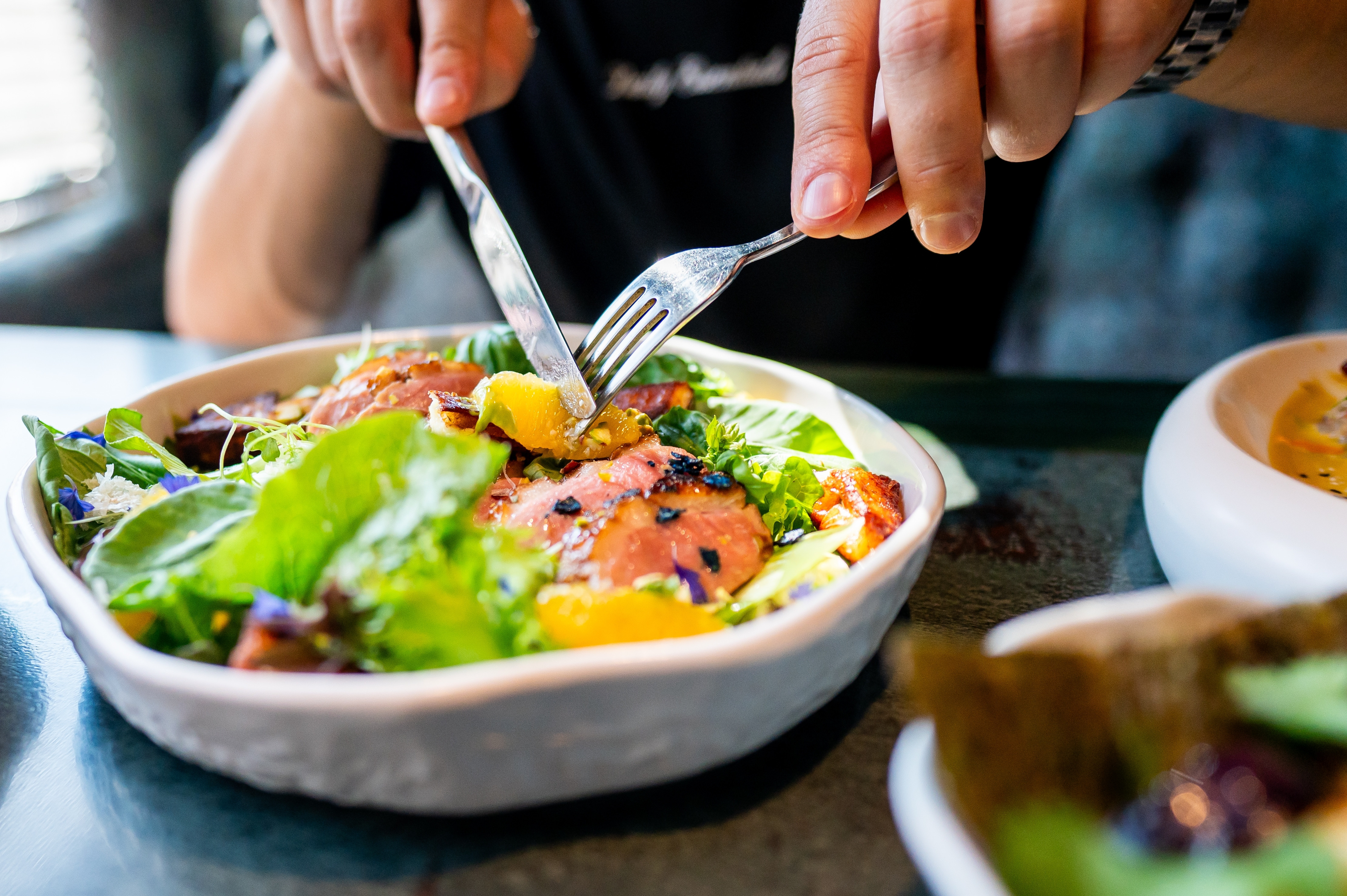 Patru reguli simple care te pot ajuta să slăbești sănătos. Medic italian: Nu este nevoie de diete