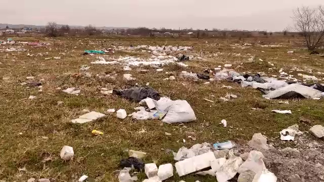 Milioane de euro pentru reciclare, dar fără efect. Centrele de colectare sunt momentan doar pe hârtie. „Nu avem soluții”