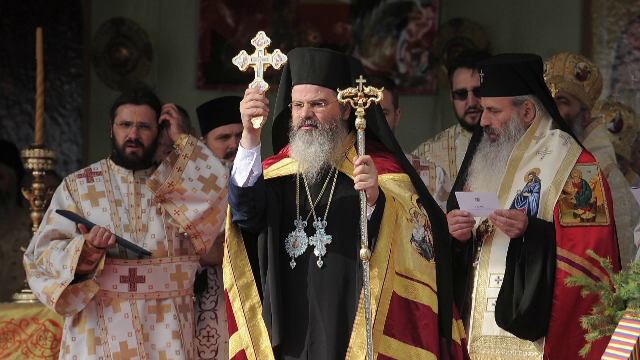 Lista preoților reclamați pentru implicarea în alegerile prezidențiale. Pedepsele merg de la avertismente până la caterisire