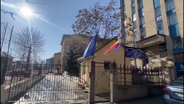 Un elev amenințat cu briceagul în clasă de un coleg a obținut ordin de protecție. Ce se va întâmpla în timpul orelor