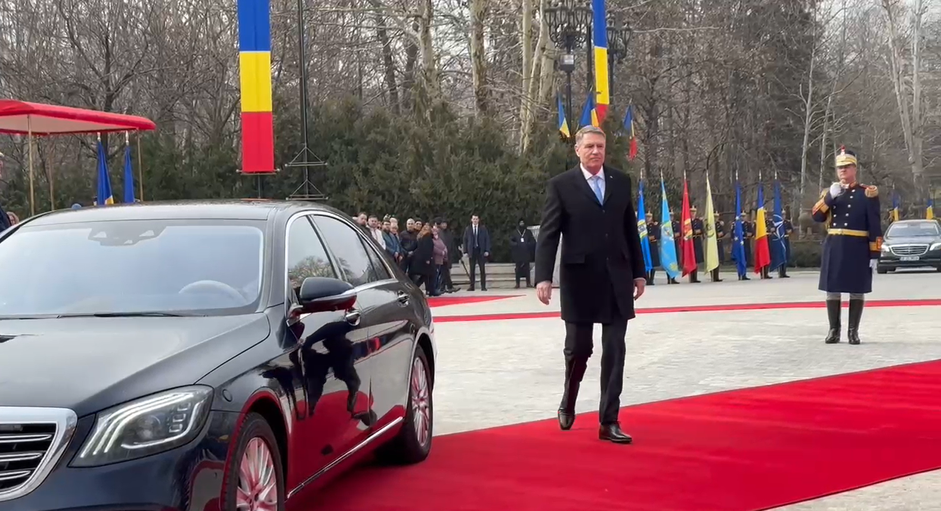 Ultimele cuvinte ale lui Klaus Iohannis înainte să plece de la Cotroceni. Ce a spus când s-a urcat în mașină