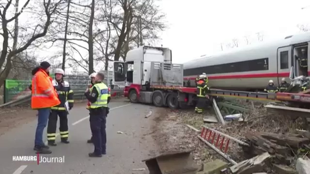 Un șofer român de TIR a provocat un accident feroviar grav în Germania, cu un mort și 25 de răniți. Bărbatul a fost arestat