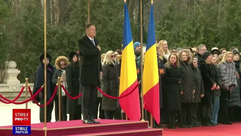 Klaus Iohannis a plecat de la Cotroceni, după ce i-a predat mandatul lui llie Bolojan: ”Să aveți grijă de România”