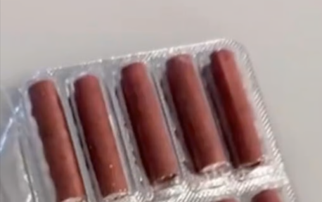 O femeie din China a suferit leziuni la nivelul feței, după ce a mâncat petarde crezând că sunt bomboane