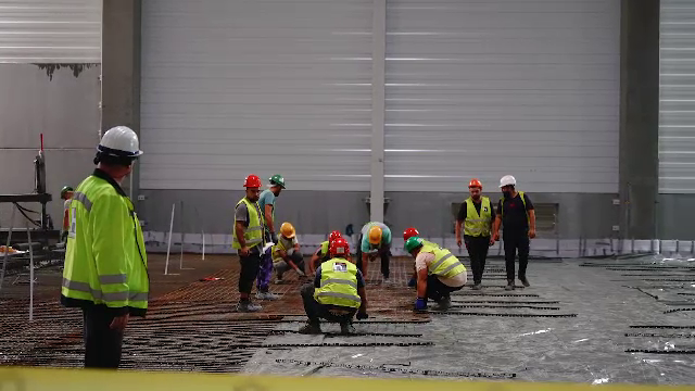 România atrage prea puțini investitori, din cauza deficitului și a incertitudinii politice. Cifrele sunt îngrijorătoare