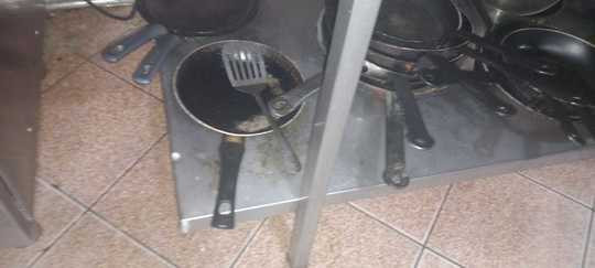 Amenzi de peste 1,2 milioane de lei aplicate de ANPC în urma controalelor la restaurante. Neregulile descoperite. FOTO