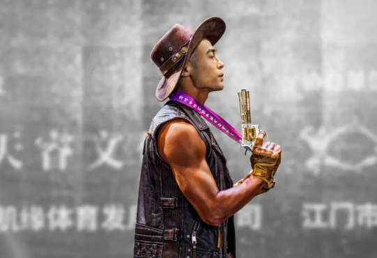 Un doctor a slăbit 25 kg în doar 42 de zile și este și premiat în competiții. Metoda sigură cu care și-a atins obiectivul