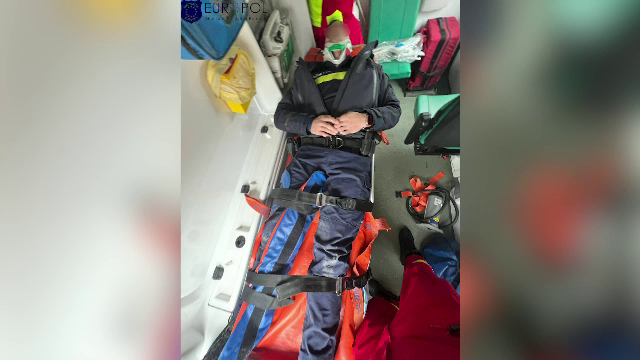 Polițist accidentat de un motociclist care a fugit în timpul unui control rutier. Circula, probabil, sub influența drogurilor