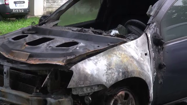 Fostul lider de sindicat din Bacău care a incendiat 8 mașini a fost condamnat la închisoare. Soția sa, găsită complice