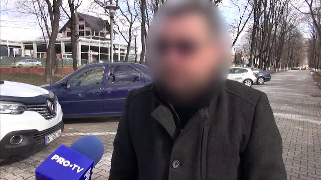 Bărbat înșelat de un „prieten” cu bani împrumut. De ce victimele se lasă păcălite ușor, explică un psiholog