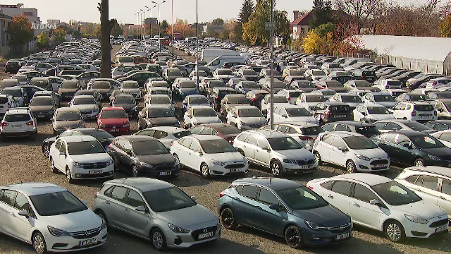 1.900 de lei pe an ar putea plăti românii care au mașini vechi. Impozitul se va calcula în funcție de norma de poluare